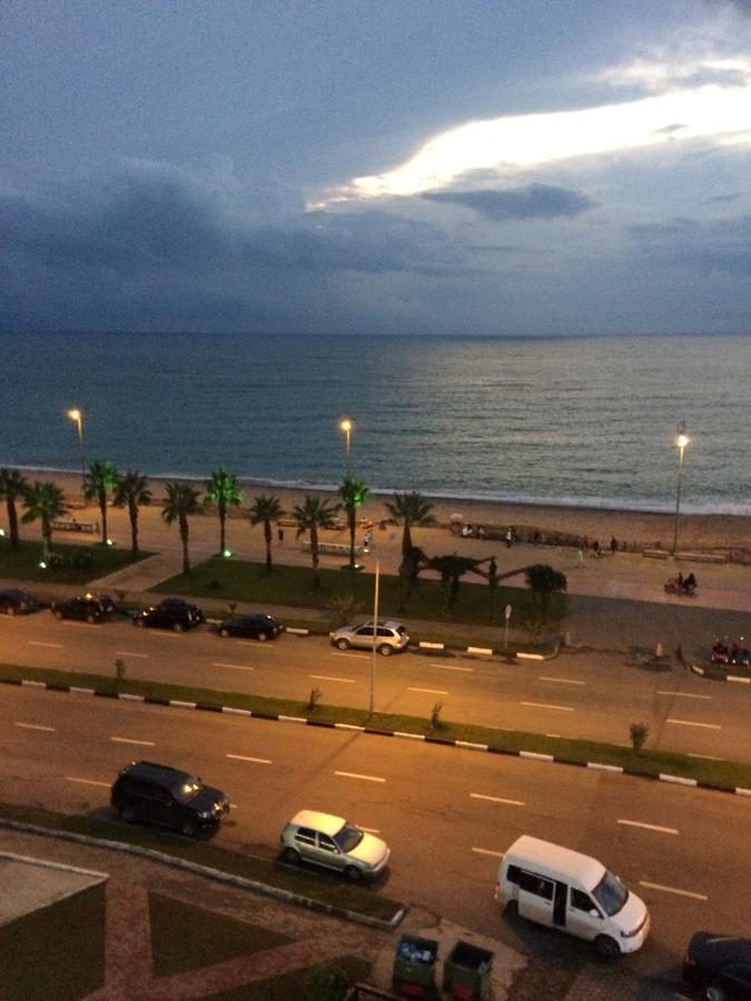 House On The Beach Batumi Bagian luar foto